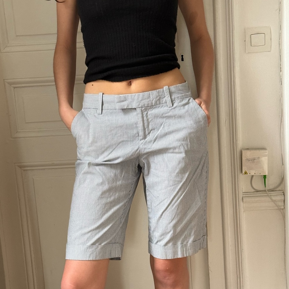 Banana Republic Vintage Shorts Pinstriped Martin Low Rise Long Bermuda size 2